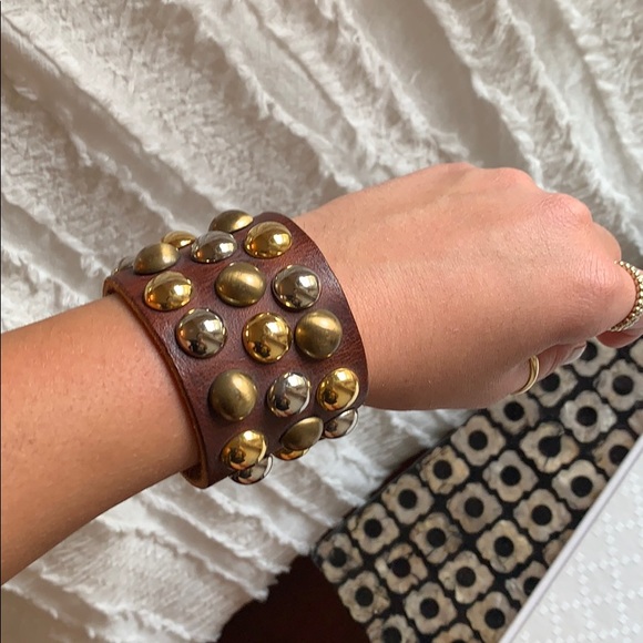 BRAVE // Leather Bracelet - Picture 4 of 4